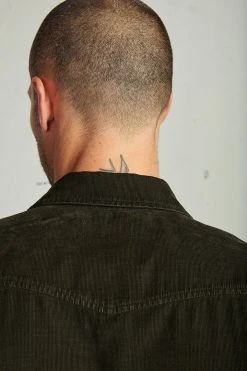 Velvet By Graham & Spencer Mens CAREY CORDUROY BUTTON-UP SHIRT 24 Velvet By Graham & Spencer Mens CAREY CORDUROY BUTTON-UP SHIRT