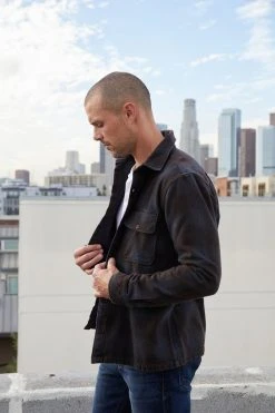 Velvet By Graham & Spencer BRYSON PLAID BUTTON-UP Mens 24 Velvet By Graham & Spencer BRYSON PLAID BUTTON-UP Mens