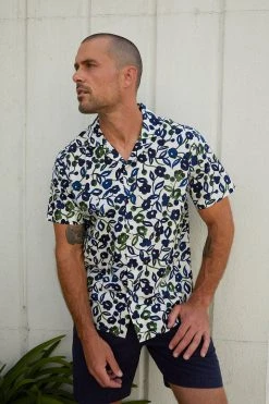 Velvet By Graham & Spencer ISAIAH PRINTED BUTTON-UP SHIRT