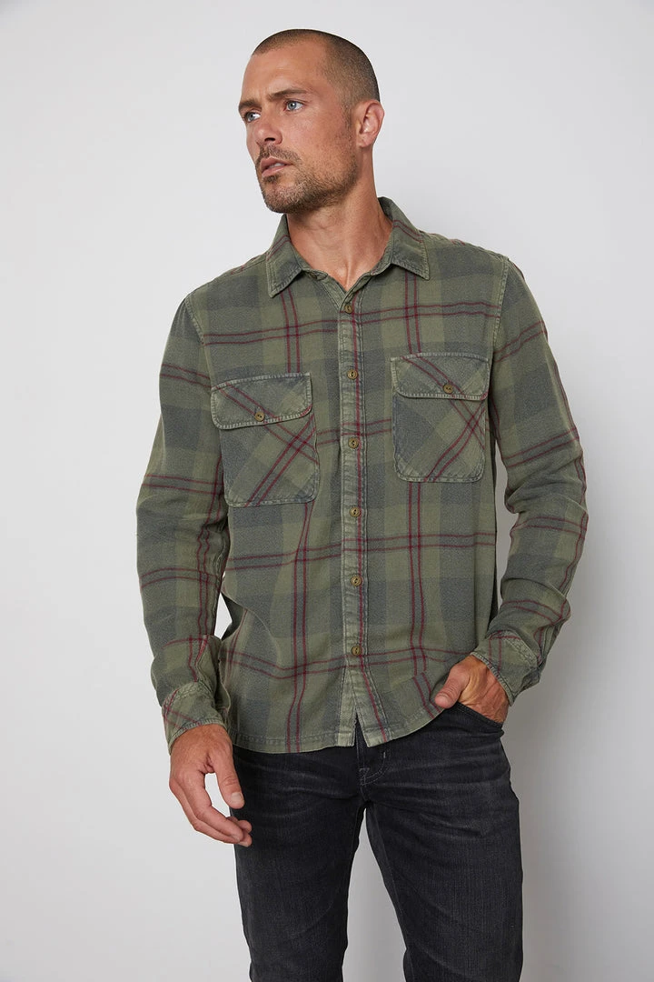 Velvet By Graham & Spencer KIRK PLAID BUTTON-UP SHIRT Mens 8 Velvet By Graham & Spencer KIRK PLAID BUTTON-UP SHIRT Mens